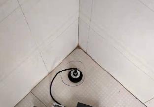 临夏卫生间漏水维修之 loft 夹层储藏室毗邻暗管渗水哪家好，推荐诚匠小爱修缮